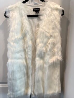 Liz Claiborne White Faux Fur Vest